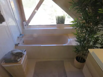 Un baño de Ático Dúplex reformado con vistas a la montaña