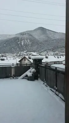 CASA EN VILLANUA en invierno