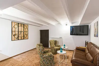 Una televisión o centro de entretenimiento en Paisajes del Ebro Alojamiento