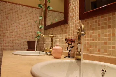 Un baño de El Corral de Valero