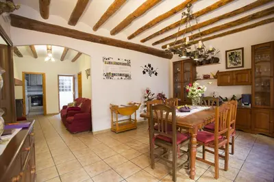 Una cocina o zona de cocina en Casa rural la Posada ,Terra Alta, Matarraña.
