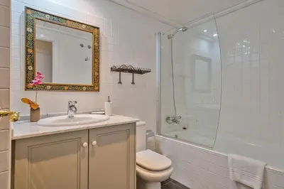 Un baño de Luderna - Apartamento Val de Ruda B82 Dera Mèu