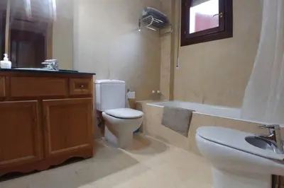 Un baño de Amplio apartamento Plaza de Toros