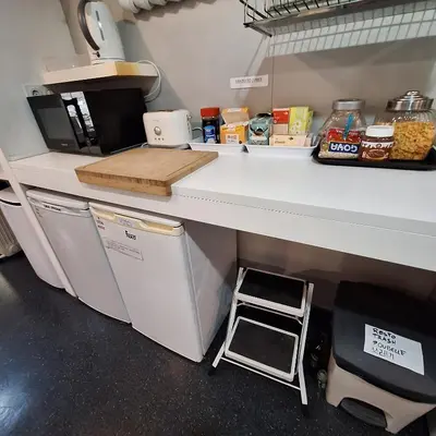 Una cocina o zona de cocina en Hostel Casa Ibarrola