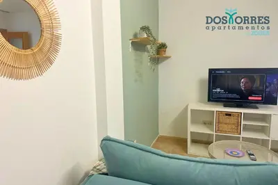 Una televisión o centro de entretenimiento en Dos Torres Erebor