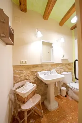 Un baño de Cal Barceló