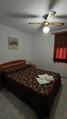 Cama o camas de una habitación en Apartamento Rural Casa Paco con Jacuzzi exterior y barbacoa