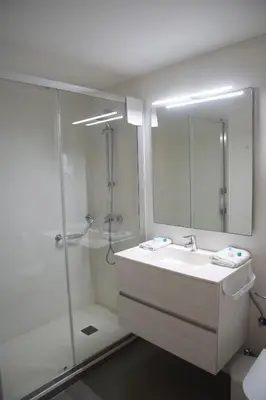 Un baño de CASA SABINA