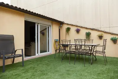 Un patio o zona al aire libre en Apartament Tremp