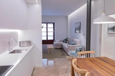 Zona de estar de Dos Torres Exclusivos en Calle Alfonso I