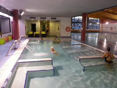 Piscina en o cerca de APARTMENTSUITESPAIN FORMIGAL ORDESa