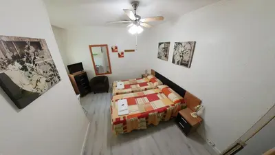 Cama o camas de una habitación en Pensión Meson del Barro - Pamplonabeds