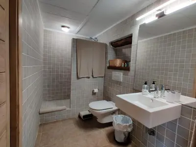 Un baño de Loft Apartamento Rural La Fresneda - Casa Vidal