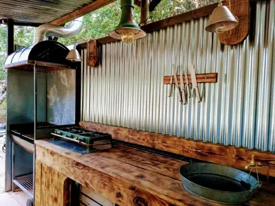 Una cocina o zona de cocina en Family bell tent
