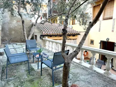 Un patio o zona al aire libre en VUT Casa Orrios, en el centro de Alcañiz.