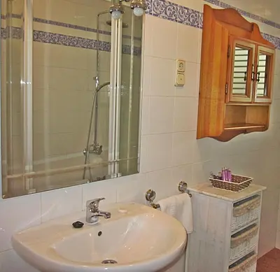 Un baño de Casa Nostra Matarranya