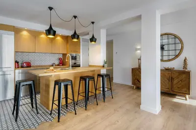 Una cocina o zona de cocina en Casa El Cajico alojamiento vacacional en Panticosa