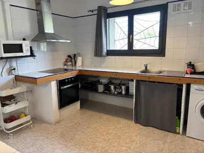 Una cocina o zona de cocina en El Molí