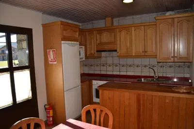 Una cocina o zona de cocina en Casas la Ribera Ordesa