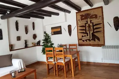 Zona de estar de Casa Rural en Naval, Torre San Rafael