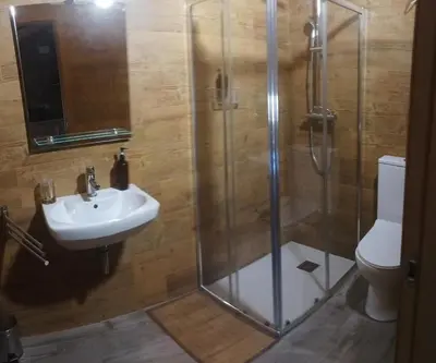 Un baño de Apartamentos Rurales Rad Icarium