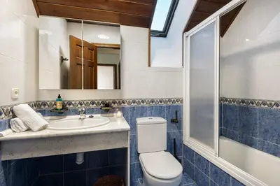 Un baño de Villa Lana chalet Baros, Jaca