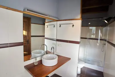 Un baño de PRECIOSA CASA, NAUT ARAN, ALTO ARAN, GESSA, A 4 KM DE BAQUEIRA, 212 M2 wifi