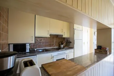 Una cocina o zona de cocina en Iron ✿ ❀ ✿ WiFi, 2 dormitorios y 2 baños