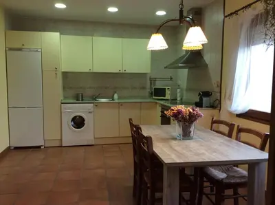 Una cocina o zona de cocina en La Casa de Baix