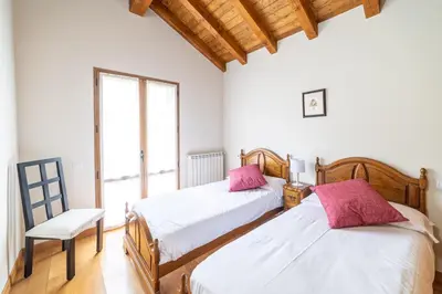 Cama o camas de una habitación en Casa rural Gibelea y Gibelea Txiki