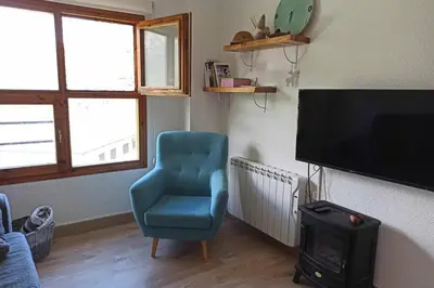 Una televisión o centro de entretenimiento en Inmocyma Ibonet-Cerler