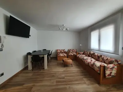 Una televisión o centro de entretenimiento en Casa Rural Hospitalero