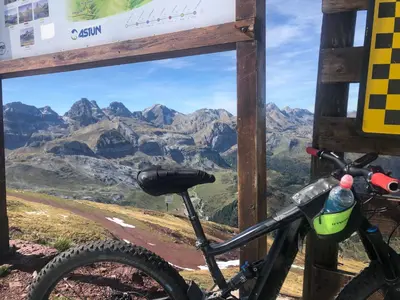 Montar en bicicleta en Apartamento Cameros o alrededores