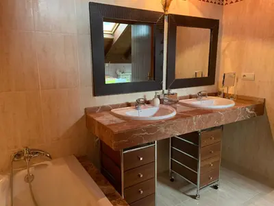 Un baño de Badaguás (Jaca) - Duplex en el Pirineo
