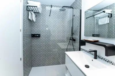 Un baño de MOCHO- RURAL- HOME VILLANUEVA A