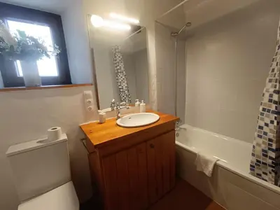 Un baño de Inmocyma Residencial Linsoles-Valle de Benasque