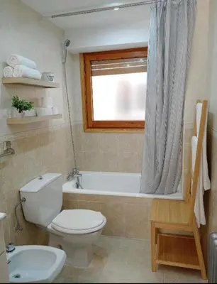 Un baño de Origen Pelaire Refugio Tena Centro Biescas con encanto UbicacionTop