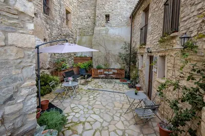 Jardín al aire libre en El Forn de Freixenet - Casa Rural Completa