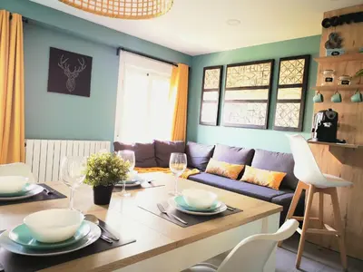 Zona de estar de La balconada de la Aljafería con parking privado