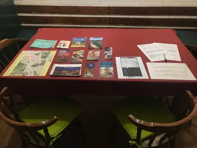 Un restaurante o sitio para comer en CA LA ROSITA