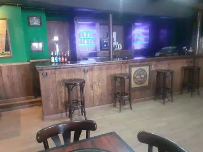 El salón o zona de bar de H Ribera