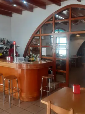 El salón o zona de bar de H Ribera