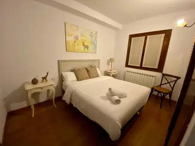 Cama o camas de una habitación en Apartamento Los Altos de Escarrilla dos habitaciones y dos baños, FORMIGAL-PANTICOSA
