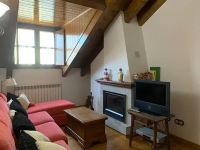 Una televisión o centro de entretenimiento en BPIRINEOS-Cotiella