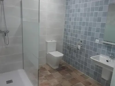 Un baño de Apartamentos Hiberus Flumen