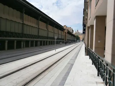 Plano de JUNTO AL PILAR