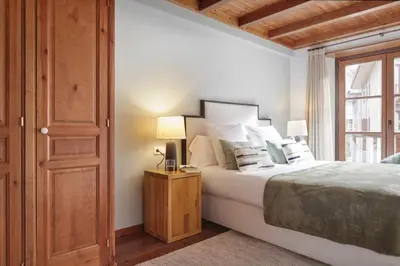 Cama o camas de una habitación en Val de Ruda Luxe 67 by FeelFree Rentals