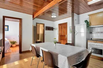 Una cocina o zona de cocina en Casa Honoria amplio, con vistas y parking - Arafita Apartamentos