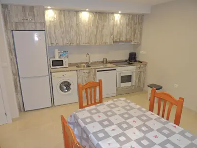 Una cocina o zona de cocina en Casa Rural Sardas 60m2 con GARAGE - Sabiñanigo