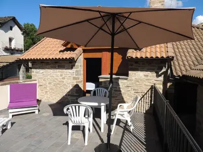 Un patio o zona al aire libre en Casa Rural Sardas 60m2 con GARAGE - Sabiñanigo